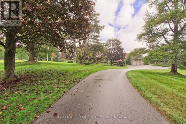 15 LOBRAICO LANE, Whitchurch-Stouffville, Ontario, L4A7X5