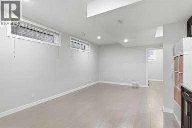 3502 3 Street NW Calgary Alberta photo 20