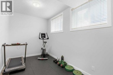 3502 3 Street NW Calgary Alberta photo 21