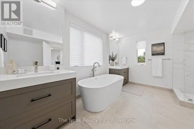 16 - 19 WEST STREET N Kawartha Lakes (Fenelon Falls) Ontario photo 19