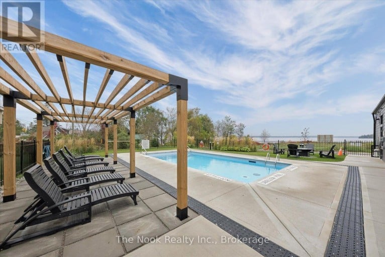 16 - 19 WEST STREET N, Kawartha Lakes (Fenelon Falls), Ontario, K0M1N0