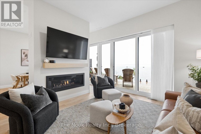 16 - 19 WEST STREET N, Kawartha Lakes (Fenelon Falls), Ontario, K0M1N0