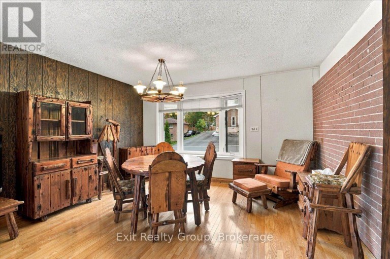 102 ORCHARD DRIVE, Belleville (Belleville Ward), Ontario, K8P2K7