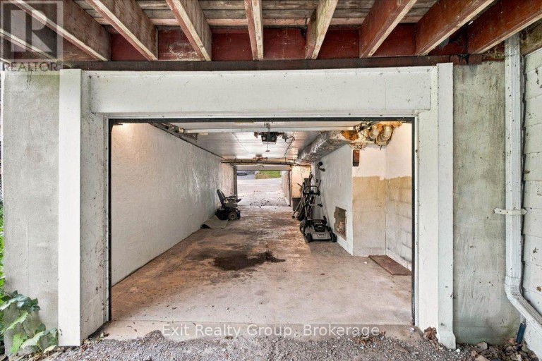 102 ORCHARD DRIVE, Belleville (Belleville Ward), Ontario, K8P2K7
