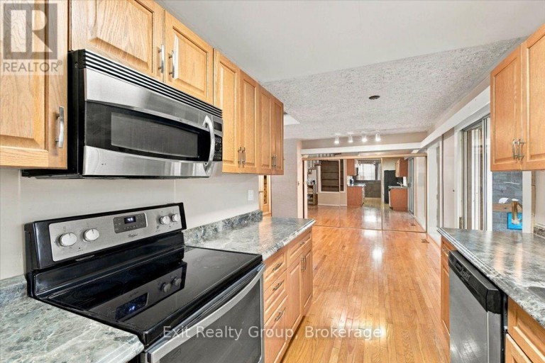 102 ORCHARD DRIVE, Belleville (Belleville Ward), Ontario, K8P2K7