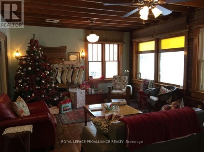 20 WEST STREET, Prince Edward County (Wellington), Ontario, K0K3L0