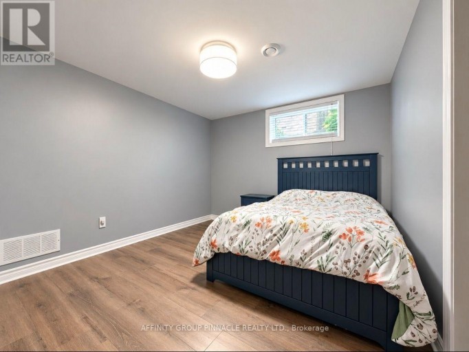 5 DENFIELD ROAD, Kawartha Lakes (Lindsay), Ontario, K9V0B4