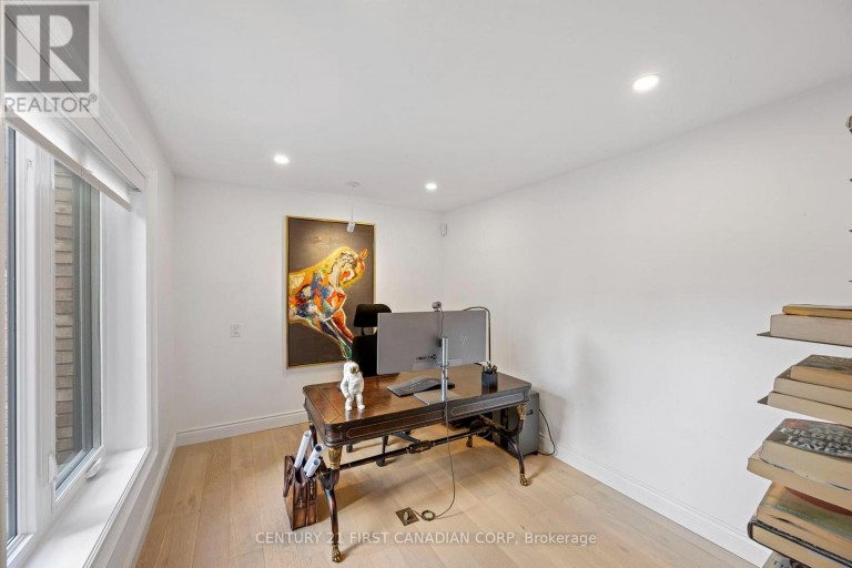 86 TOBIN COURT, London South (South C), Ontario, N6K3Y4