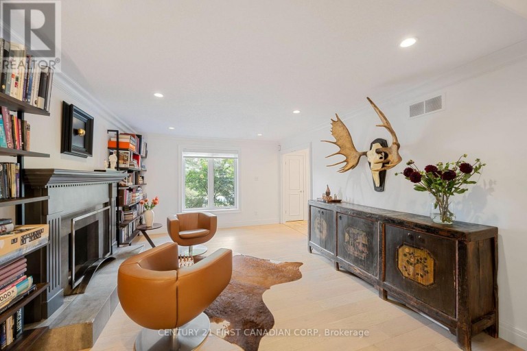 86 TOBIN COURT, London South (South C), Ontario, N6K3Y4