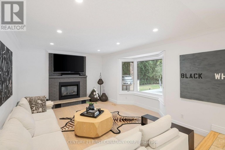 86 TOBIN COURT, London South (South C), Ontario, N6K3Y4