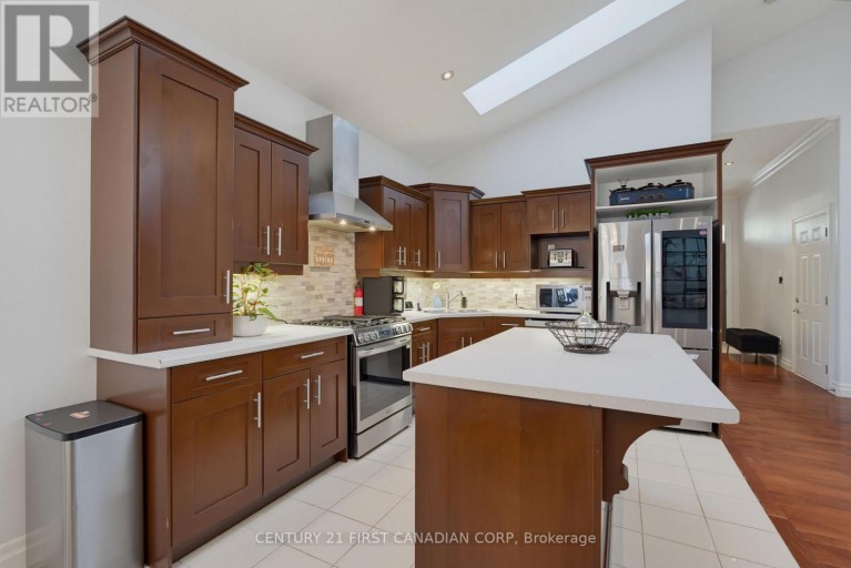 34 - 777 APRICOT DRIVE, London South (South K), Ontario, N6K5B3