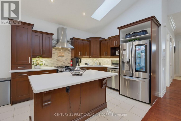 34 - 777 APRICOT DRIVE, London South (South K), Ontario, N6K5B3