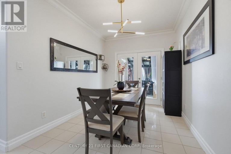 34 - 777 APRICOT DRIVE, London South (South K), Ontario, N6K5B3