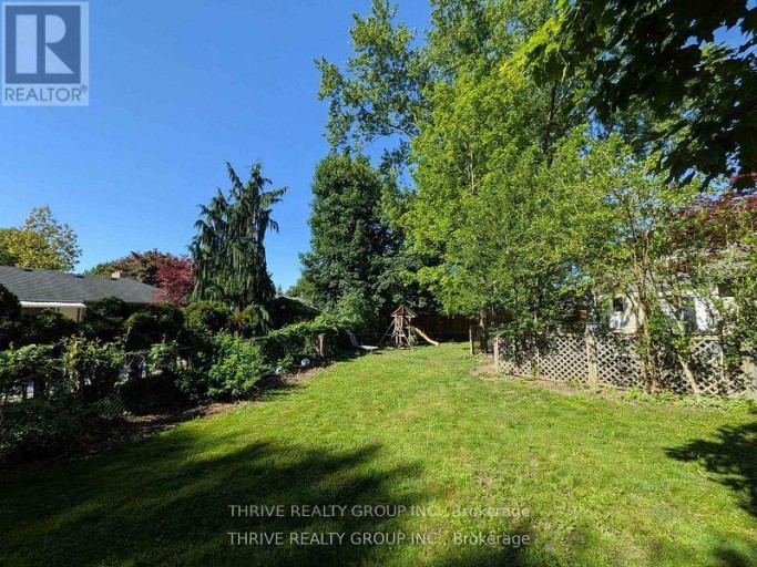 19 KENDALL COURT, London North (North G), Ontario, N5X1E4
