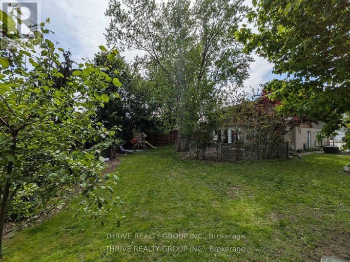 19 KENDALL COURT, London North (North G), Ontario, N5X1E4