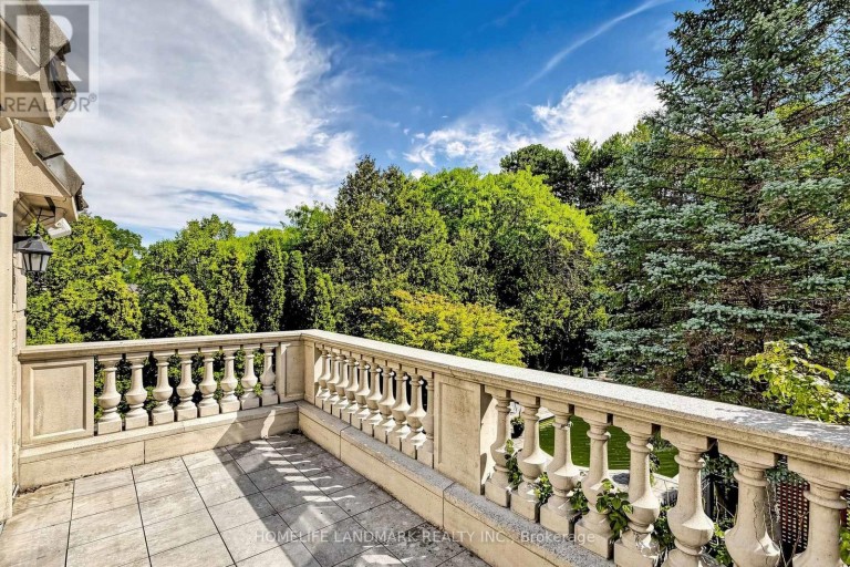25 THE BRIDLE PATH, Toronto (Bridle Path-Sunnybrook-York Mills), Ontario, M2L1C9