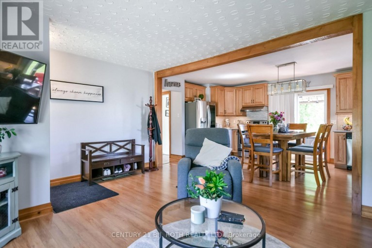 671 SIMCOE ROAD, Bradford West Gwillimbury (Bradford), Ontario, L3Z4B4