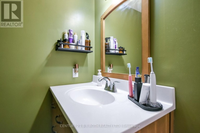 671 SIMCOE ROAD, Bradford West Gwillimbury (Bradford), Ontario, L3Z4B4