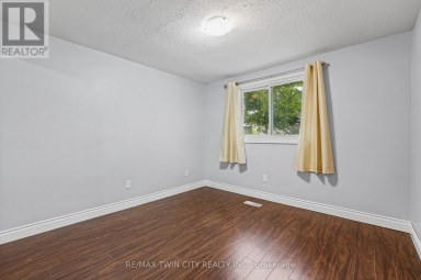 74 - 65 GLAMIS ROAD Cambridge Ontario photo 20