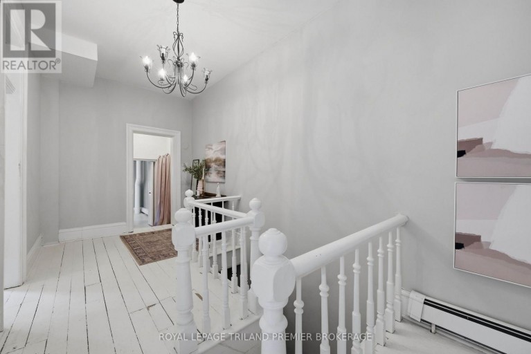 28 STANLEY STREET, London South (South F), Ontario, N6C1B1