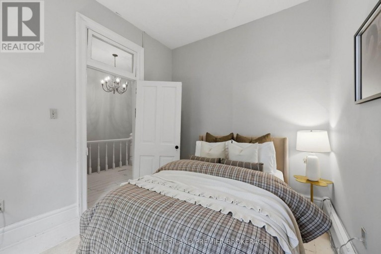 28 STANLEY STREET, London South (South F), Ontario, N6C1B1