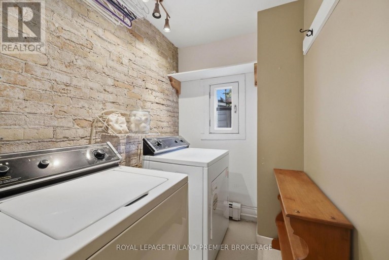 28 STANLEY STREET, London South (South F), Ontario, N6C1B1