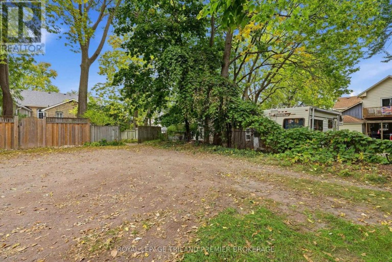 28 STANLEY STREET, London South (South F), Ontario, N6C1B1