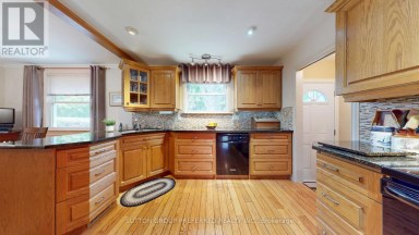 573 JAMAICA COURT London South (South M) Ontario photo 16