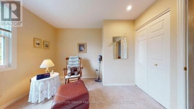 573 JAMAICA COURT London South (South M) Ontario photo 30