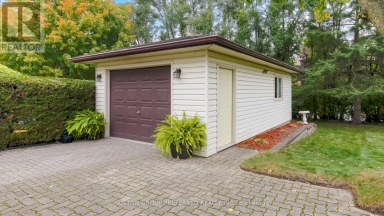 573 JAMAICA COURT London South (South M) Ontario photo 5