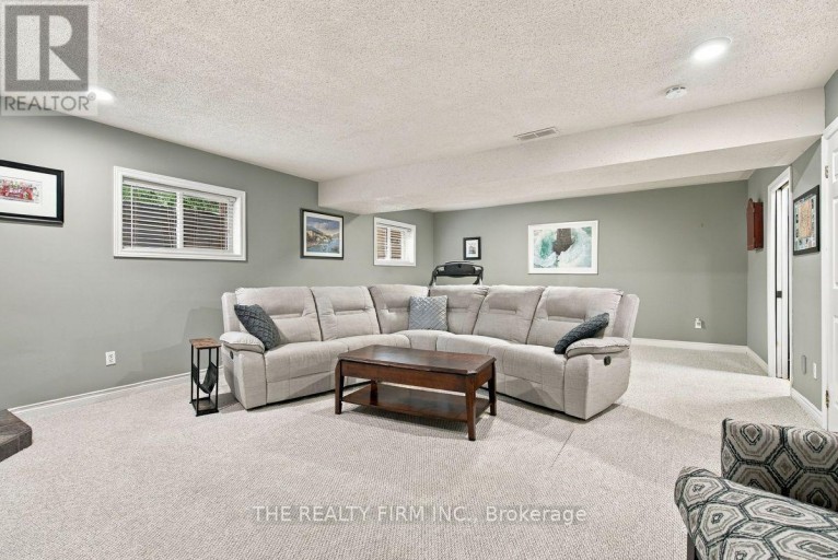 177 BOURNEMOUTH DRIVE, London East (East I), Ontario, N5V4S8