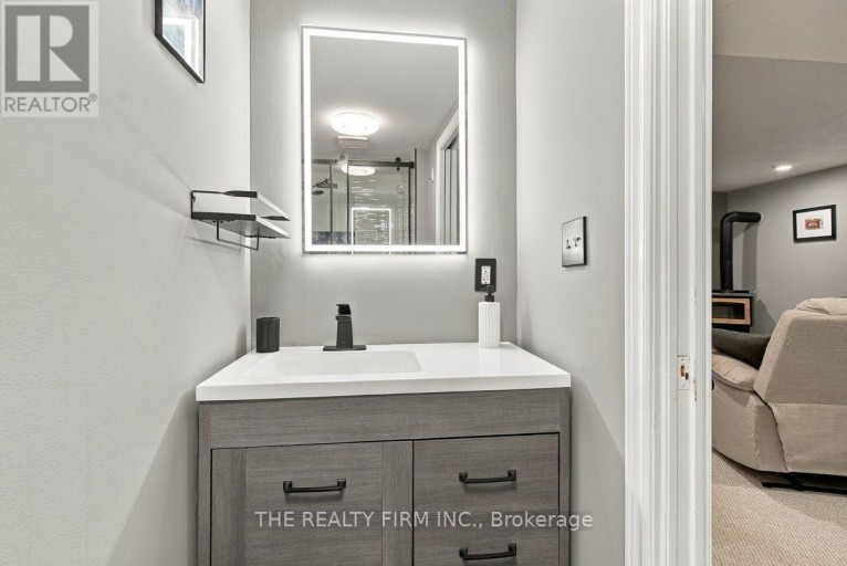 177 BOURNEMOUTH DRIVE, London East (East I), Ontario, N5V4S8