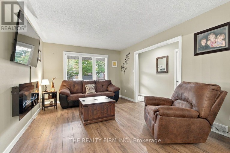 177 BOURNEMOUTH DRIVE, London East (East I), Ontario, N5V4S8