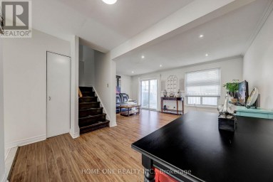 39 - 44 CHESTER LE BOULEVARD Toronto (L'Amoreaux) Ontario photo 10