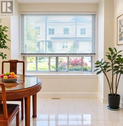 39 - 44 CHESTER LE BOULEVARD, Toronto (L'Amoreaux), Ontario, M1W2M8