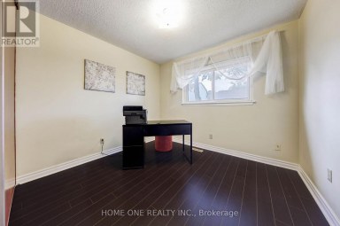 39 - 44 CHESTER LE BOULEVARD Toronto (L'Amoreaux) Ontario photo 24