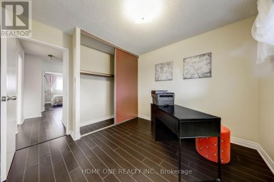 39 - 44 CHESTER LE BOULEVARD Toronto (L'Amoreaux) Ontario photo 25