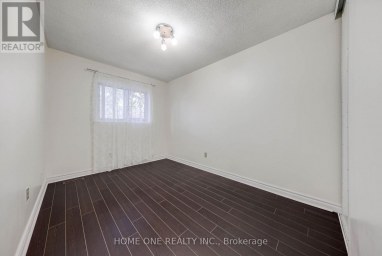 39 - 44 CHESTER LE BOULEVARD Toronto (L'Amoreaux) Ontario photo 26