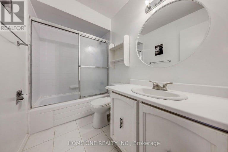 39 - 44 CHESTER LE BOULEVARD, Toronto (L'Amoreaux), Ontario, M1W2M8