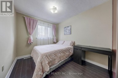 39 - 44 CHESTER LE BOULEVARD Toronto (L'Amoreaux) Ontario photo 31