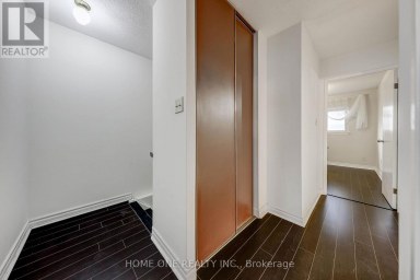 39 - 44 CHESTER LE BOULEVARD Toronto (L'Amoreaux) Ontario photo 32