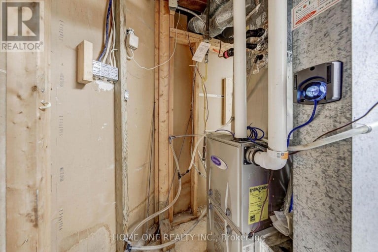 39 - 44 CHESTER LE BOULEVARD, Toronto (L'Amoreaux), Ontario, M1W2M8