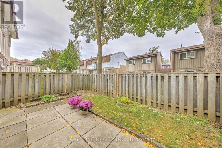 39 - 44 CHESTER LE BOULEVARD, Toronto (L'Amoreaux), Ontario, M1W2M8