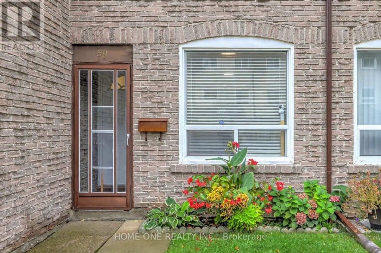 39 - 44 CHESTER LE BOULEVARD, Toronto (L'Amoreaux), Ontario, M1W2M8