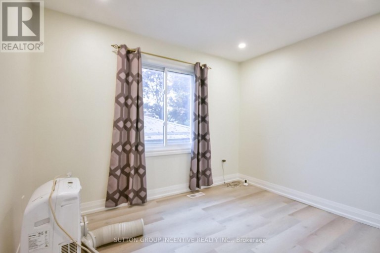 33B CUNDLES ROAD E, Barrie (Cundles East), Ontario, L4M2Z6