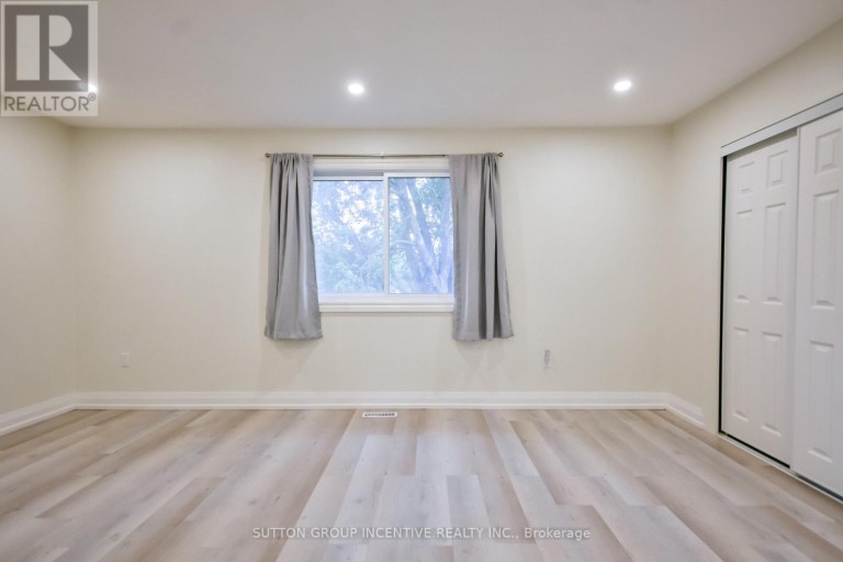 33B CUNDLES ROAD E, Barrie (Cundles East), Ontario, L4M2Z6