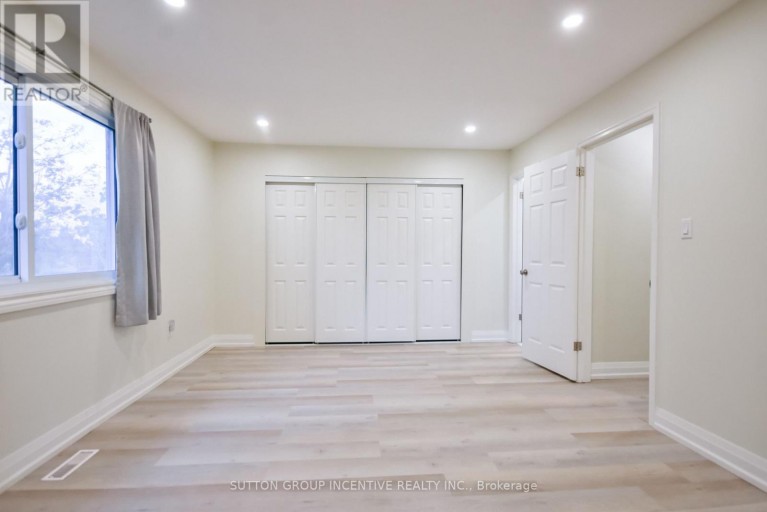 33B CUNDLES ROAD E, Barrie (Cundles East), Ontario, L4M2Z6