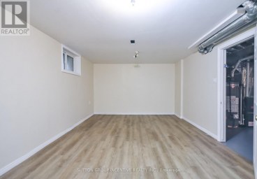 33B CUNDLES ROAD E Barrie (Cundles East) Ontario photo 35