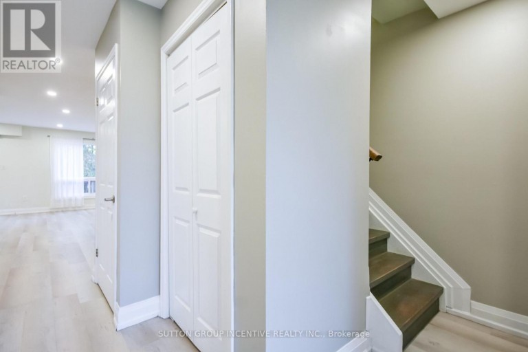 33B CUNDLES ROAD E, Barrie (Cundles East), Ontario, L4M2Z6