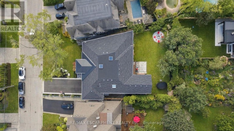 89 CUMBERLAND DRIVE, Mississauga (Port Credit), Ontario, L5G3N2